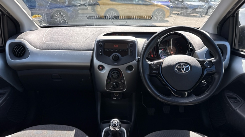 Toyota Aygo 1.0 Vvt-i X-play Euro 6 FH66XWV Silver #6