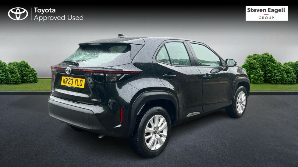 Toyota Yaris Cross 1.5 Vvt-h Icon E-cvt Euro 6 Ss KR23YLO Black #2