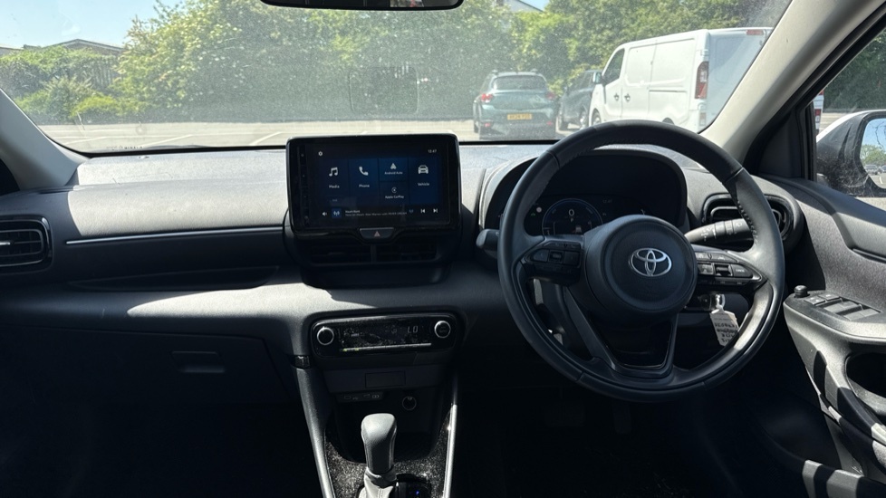 Toyota Yaris 1.5 Vvt-h Design E-cvt Euro 6 Ss EX74OJE White #6
