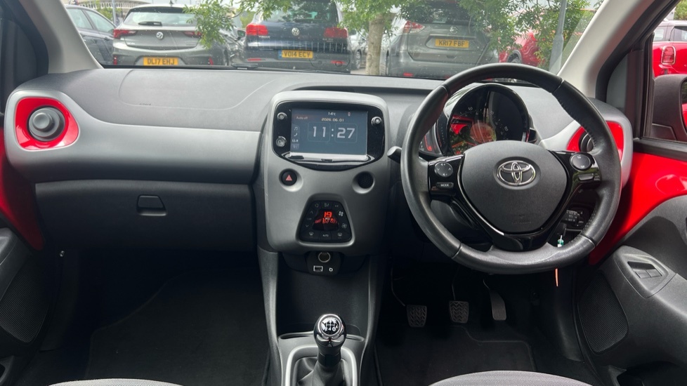 Toyota Aygo 1.0 Vvt-i X-trend Euro 6 Red #6
