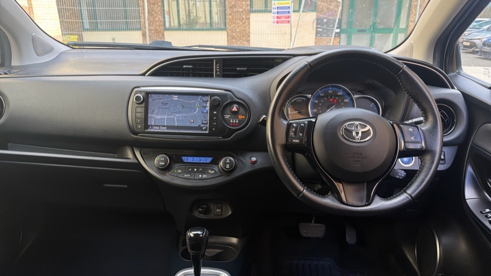 Toyota Yaris 1.5 Vvt-h Excel E-cvt Euro 6 15In Alloy GN16ZTU Blue #6