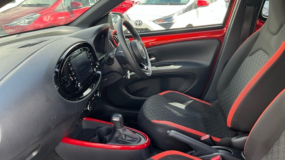 Toyota Aygo X 1.0 Vvt-i Edge X-shift Euro 6 Ss VO73SOJ Red #5