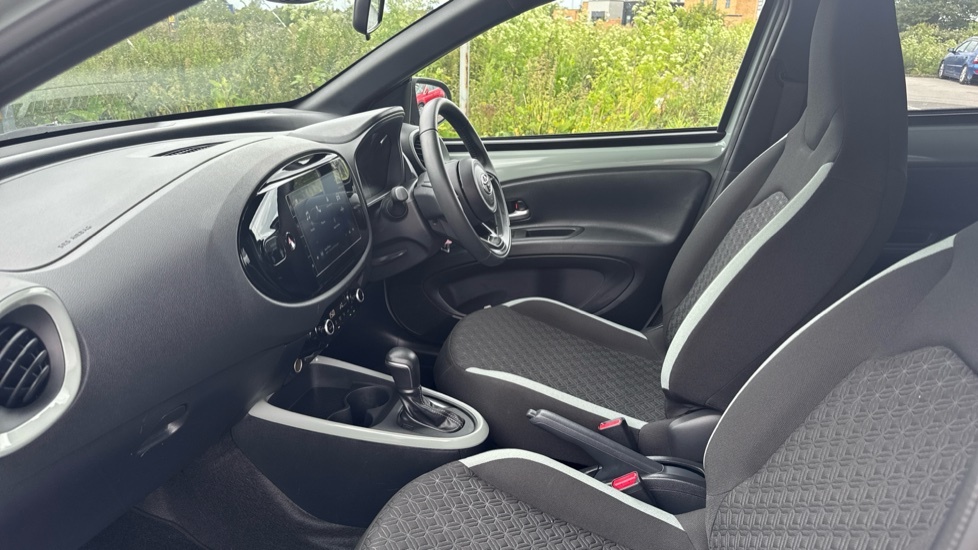 Toyota Aygo X 1.0 Vvt-i Edge X-shift Euro 6 Ss AO74WUH #5