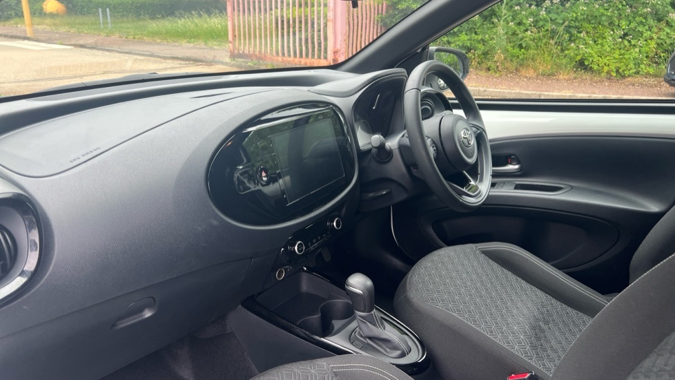 Toyota Aygo X 1.0 Vvt-i Edge X-shift Euro 6 Ss KT24ARF White #5