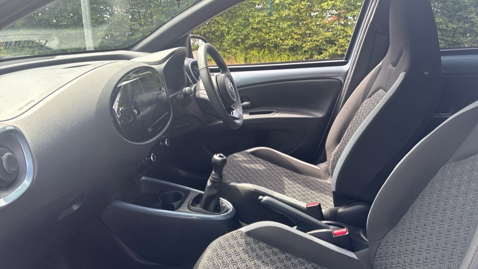Toyota Aygo X 1.0 Vvt-i Edge Hatchback Euro 6 EF25KCX Grey #5