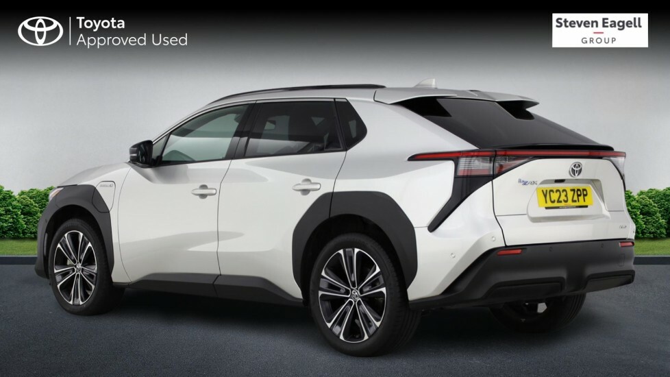 Toyota bZ4X 71.4Kwh Vision Awd 11Kw Obc Silver #4
