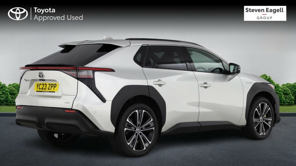 Toyota bZ4X 71.4Kwh Vision Awd 11Kw Obc Silver #2