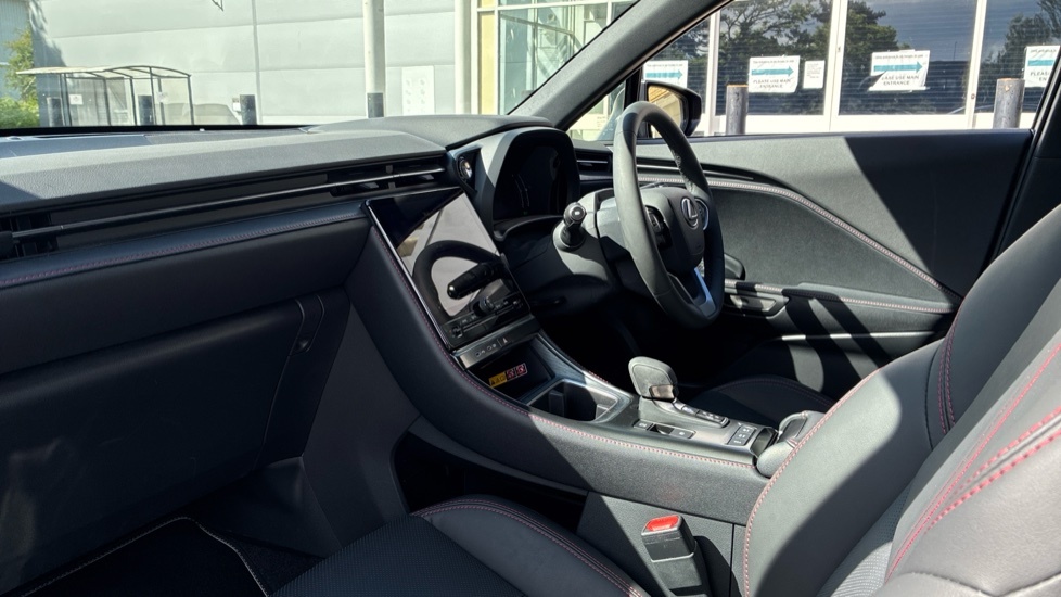Lexus LBX 1.5 Vvt-ie Premium E-cvt Euro 6 Ss AV75WBT Blue #6