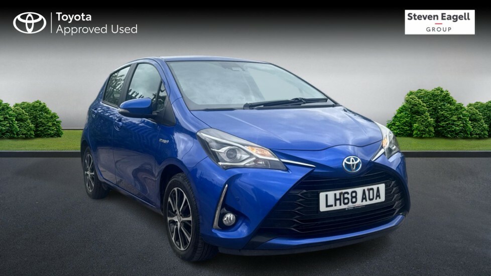 Toyota Yaris 1.5 Vvt-h Blue Bi-tone Hatchback Hybrid Blue #1