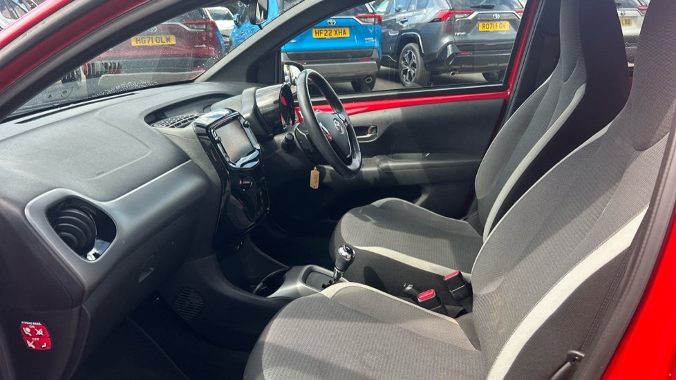 Toyota Aygo 1.0 Vvt-i X-trend X-shift Euro 6 Safety Sense EF21PZX Red #5