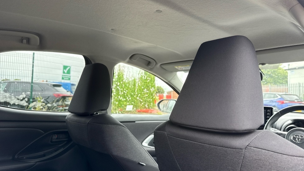 Toyota Yaris 1.6 Awd Circuit Pack White #19