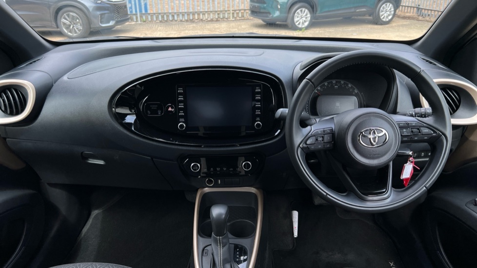 Toyota Aygo X 1.0 Vvt-i Edge X-shift Euro 6 Ss GK24TXM Beige #6
