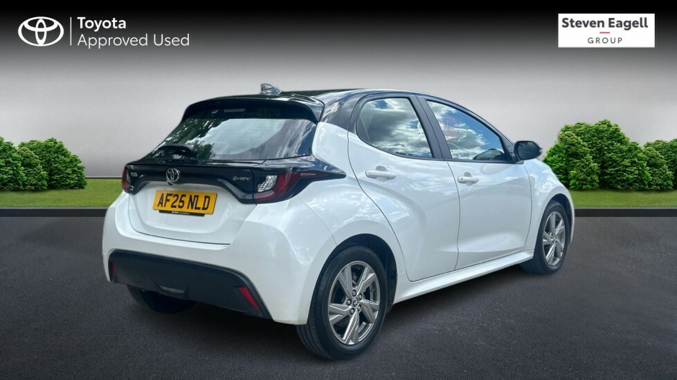 Toyota Yaris 1.5 Vvt-h Icon E-cvt Euro 6 Ss AF25NLD White #2