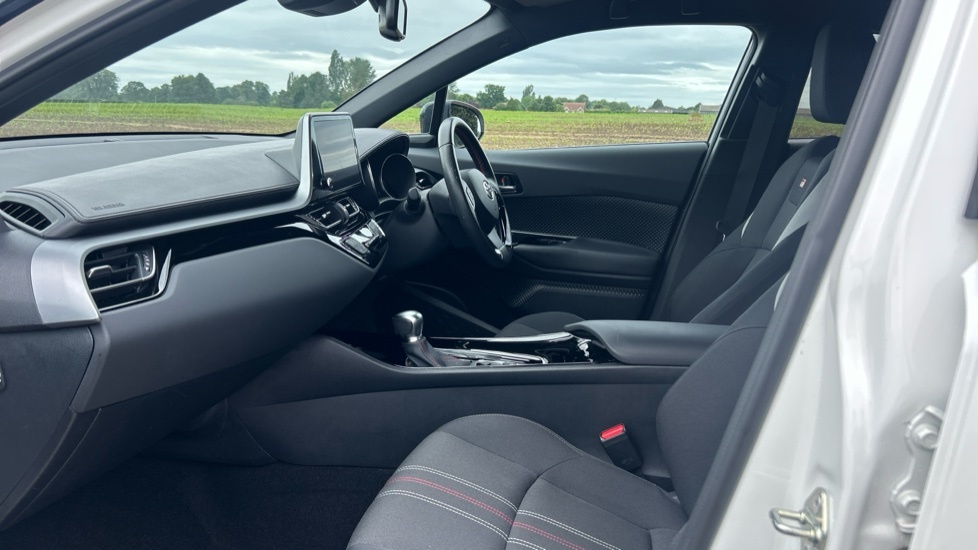 Toyota C-Hr 2.0 Vvt-h Gr Sport Suv Hybrid Cvt Euro White #5