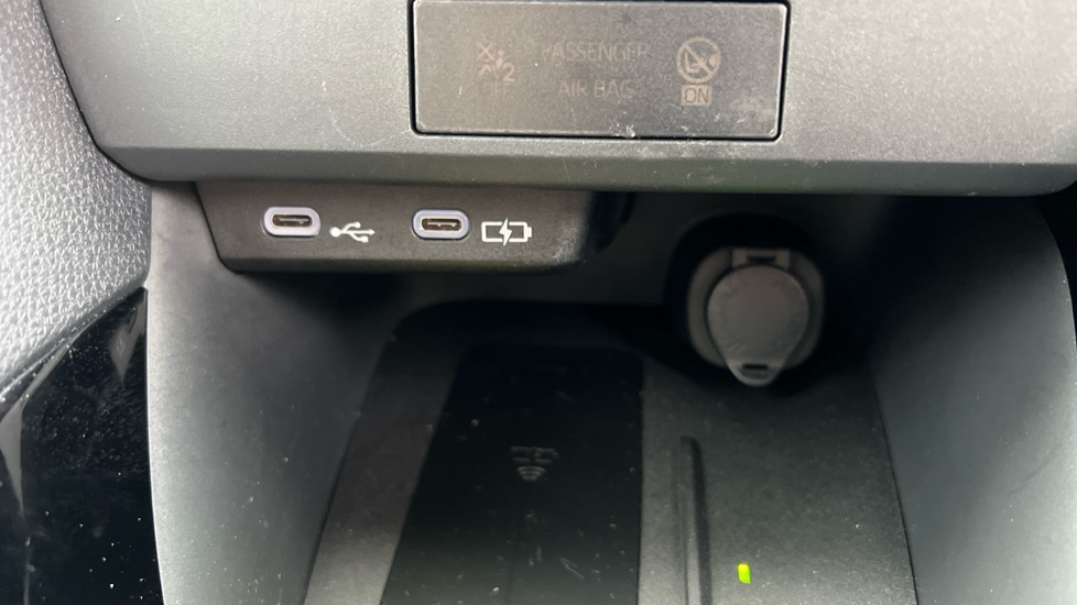 Toyota Yaris 1.5 Hybrid 130 Premiere Edition Cvt Blue #34