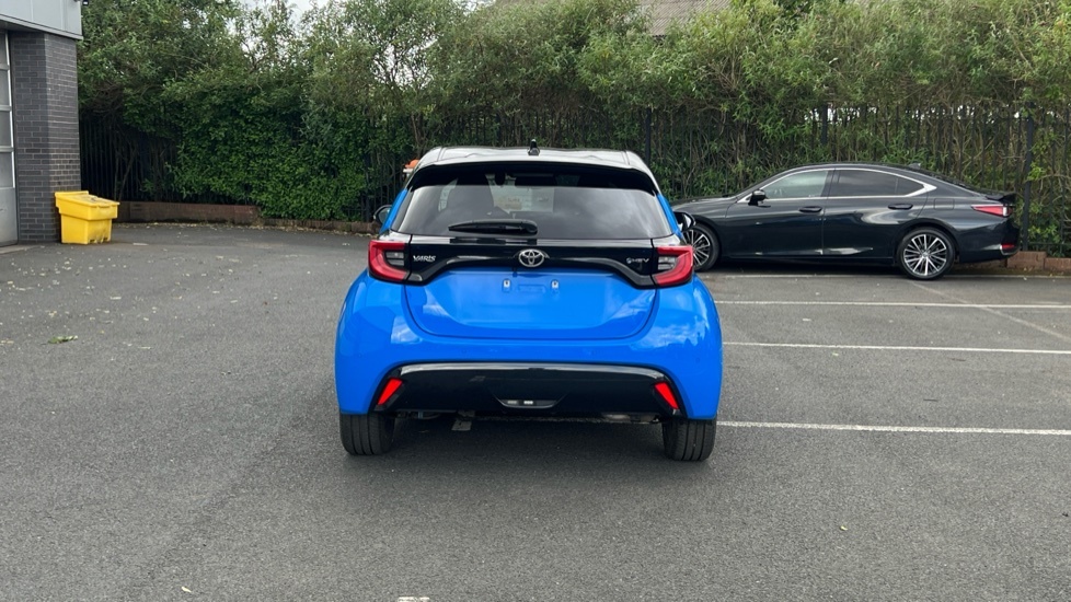 Toyota Yaris 1.5 Hybrid 130 Premiere Edition Cvt Blue #25
