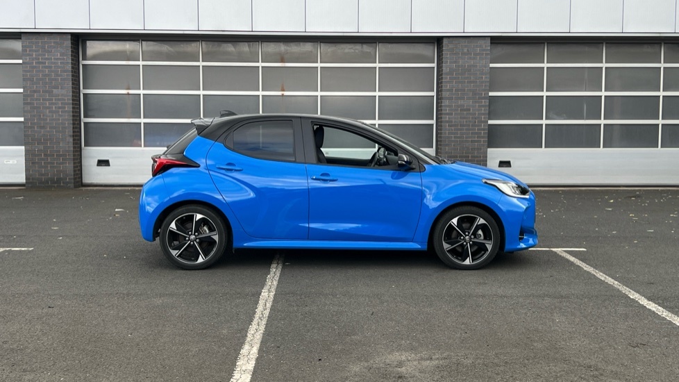 Toyota Yaris 1.5 Hybrid 130 Premiere Edition Cvt Blue #22