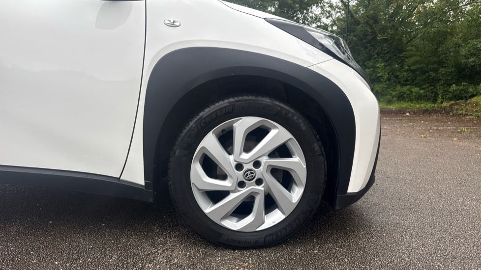 Toyota Aygo X Edge Beige #25