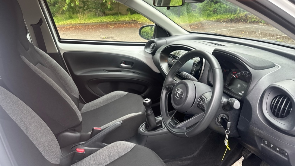 Toyota Aygo X Edge Beige #12