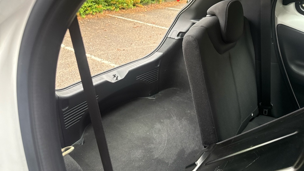 Toyota Aygo X Edge Beige #18