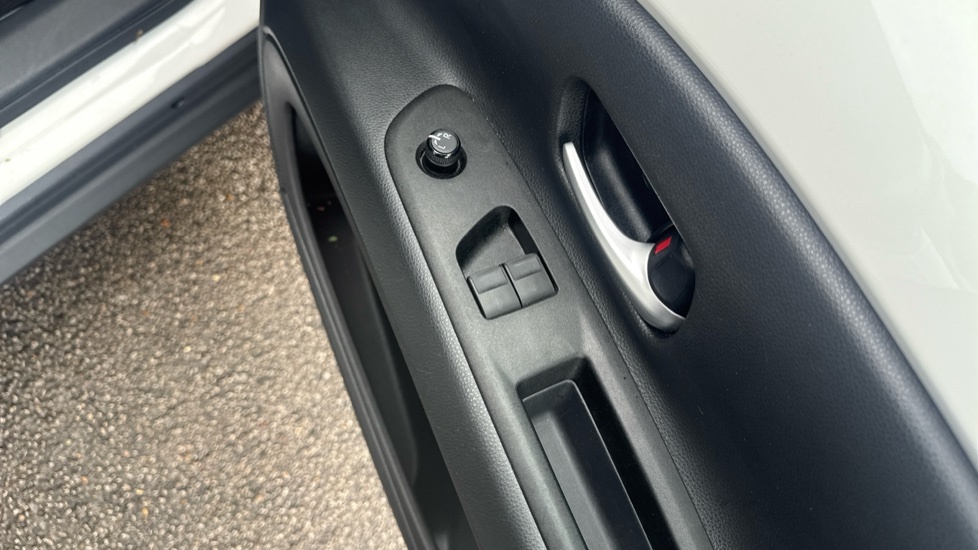Toyota Aygo X Edge Beige #29