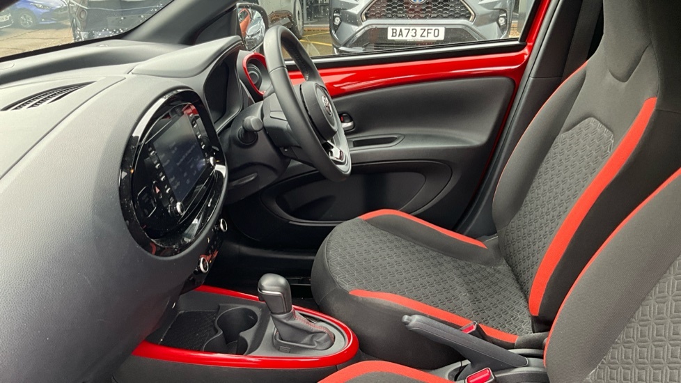 Toyota Aygo X 1.0 Vvt-i Edge X-shift Euro 6 Ss Red #5