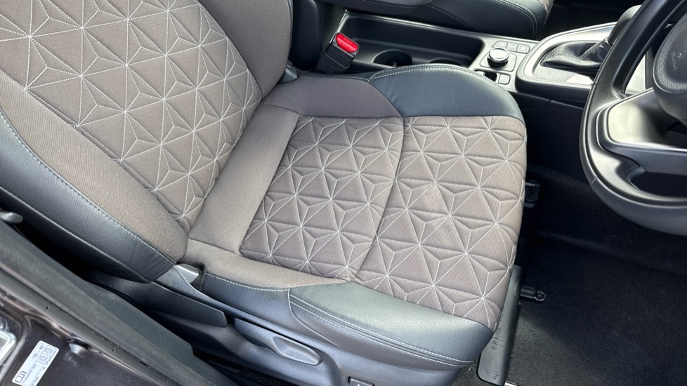 Toyota Yaris Cross 1.5 Vvt-h Icon E-cvt Euro 6 Ss  #17