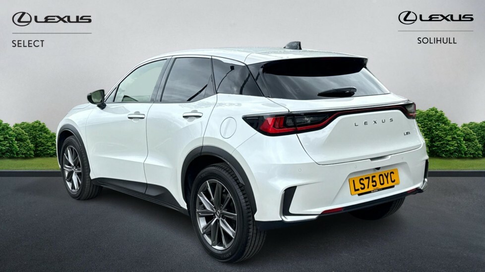 Lexus LBX 1.5 Vvt-ie Premium Plus E-cvt Euro 6 Ss LS75OYC White #2