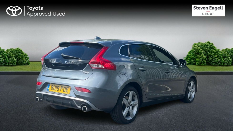 Volvo V40 2.0 T2 R-design Edition Euro 6 Ss Grey #2