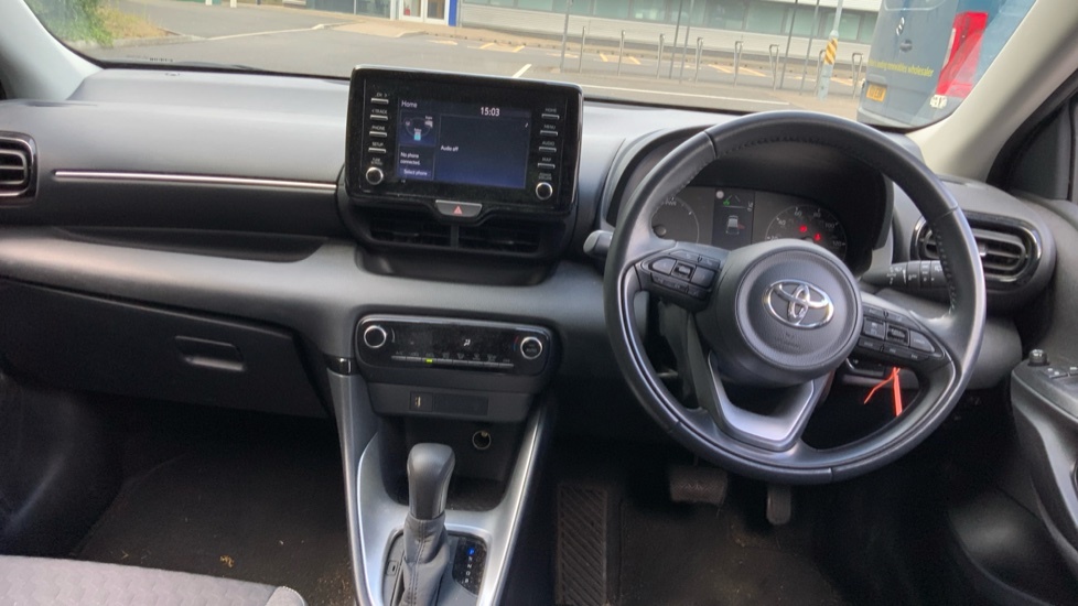 Toyota Yaris 1.5 Vvt-h Icon Hatchback Hybrid E-cvt E White #6