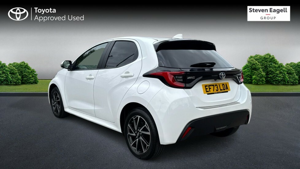 Toyota Yaris 1.5 Vvt-h Design E-cvt Euro 6 Ss White #4