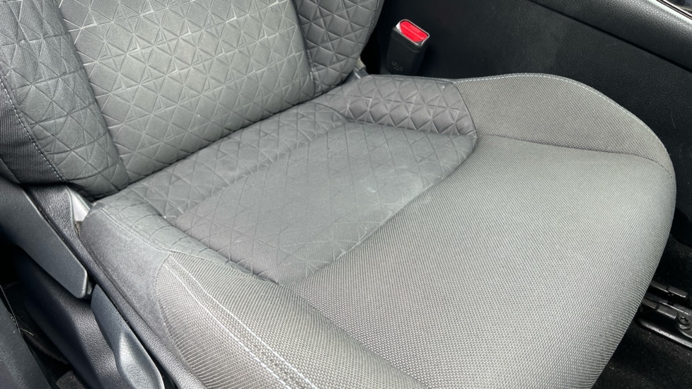 Toyota C-Hr Icon 1.8 Blue #17