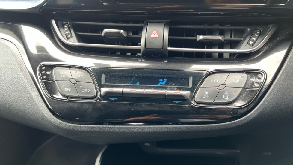 Toyota C-Hr Icon 1.8 Blue #33