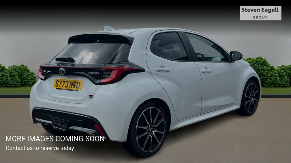 Toyota Yaris Excel White #4