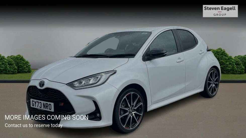 Toyota Yaris Excel White #3