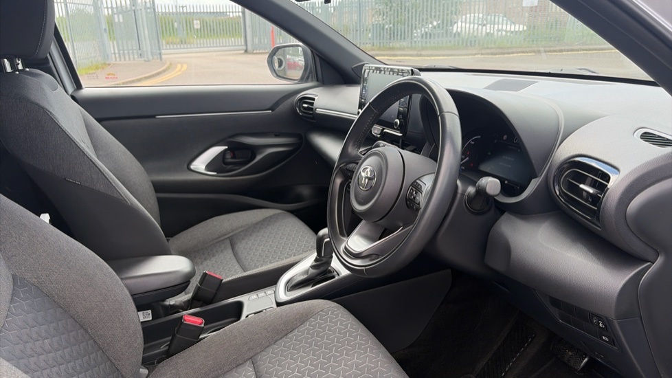 Toyota Yaris Cross Excel Blue #12