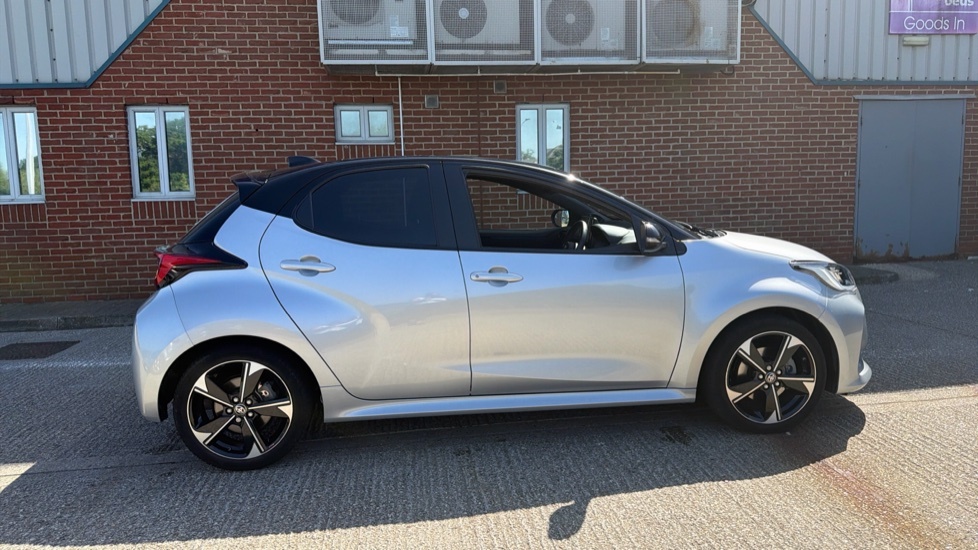 Toyota Yaris 1.5 Vvt-h Design E-cvt Euro 6 Ss Brown #23