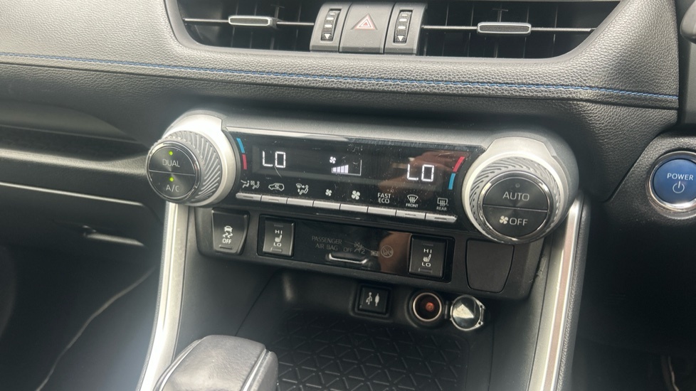 Toyota Rav 4 Suv 2.5 Vvt-h Design 201919 Blue #29