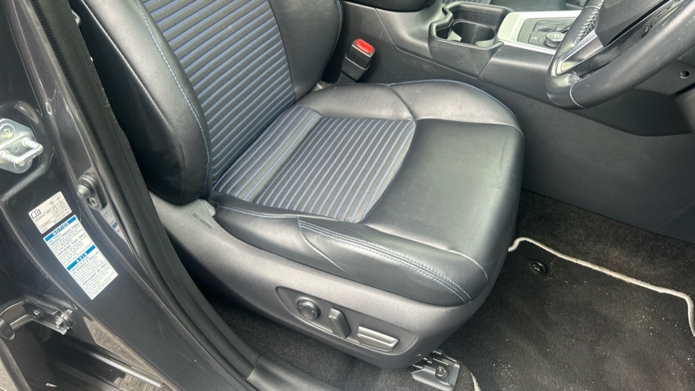 Toyota Rav 4 Suv 2.5 Vvt-h Design 201919 Blue #17