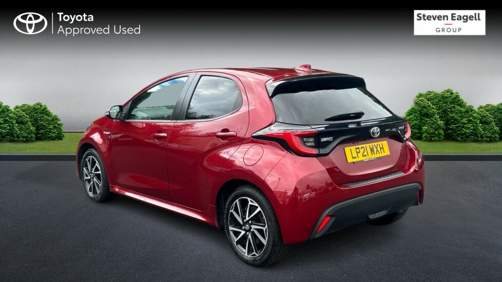 Toyota Yaris 1.5 Vvt-h Design E-cvt Euro 6 Ss Red #4