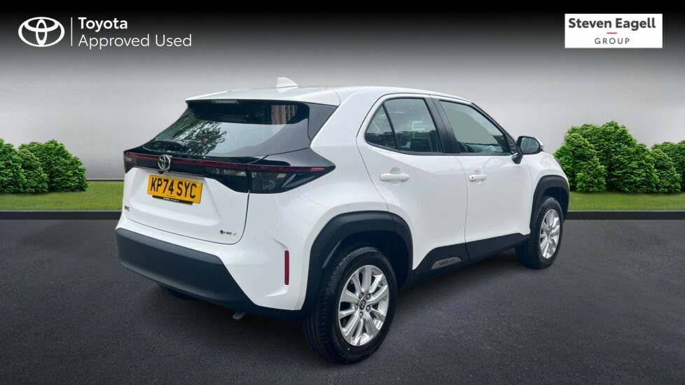 Toyota Yaris Cross 1.5 Vvt-h Icon E-cvt Euro 6 Ss KP74SYC White #2