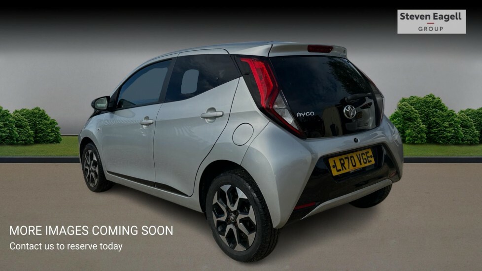 Toyota Aygo Hatchback Silver #2