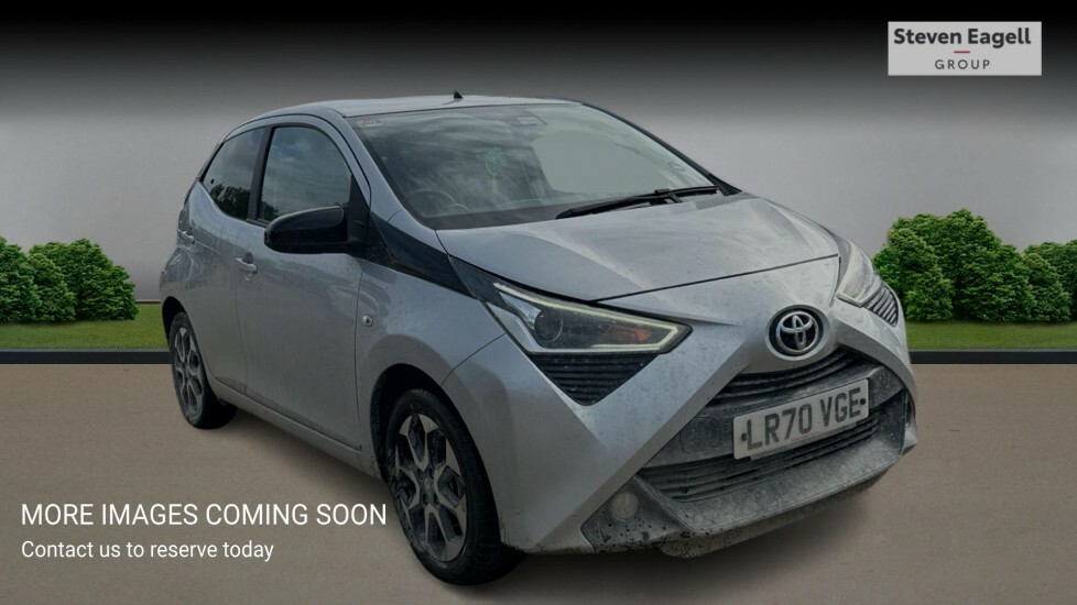 Toyota Aygo Hatchback Silver #1
