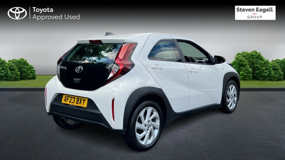 Toyota Aygo X 1.0 Vvt-i Pure Hatchback Euro 6 AF23BXY White #2