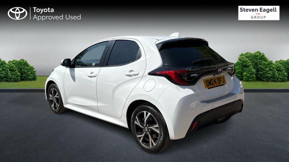 Toyota Yaris 1.5 Vvt-h Design E-cvt Euro 6 Ss OW24DFJ White #4