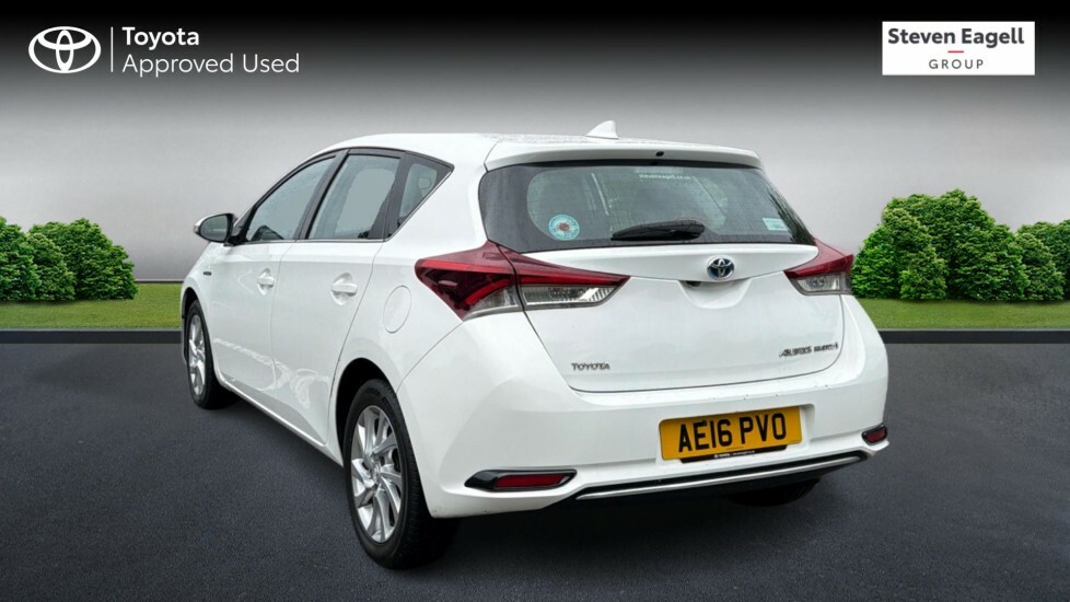 Toyota Auris 1.8 Vvt-h Business Edition Cvt Euro 6 Ss White #4