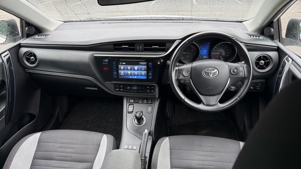 Toyota Auris 1.8 Vvt-h Business Edition Cvt Euro 6 Ss White #6