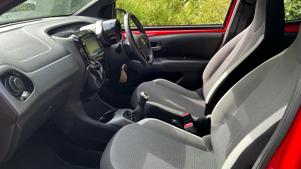 Toyota Aygo 1.0 Vvt-i X-trend Euro 6 Ss VK71OLN Red #5