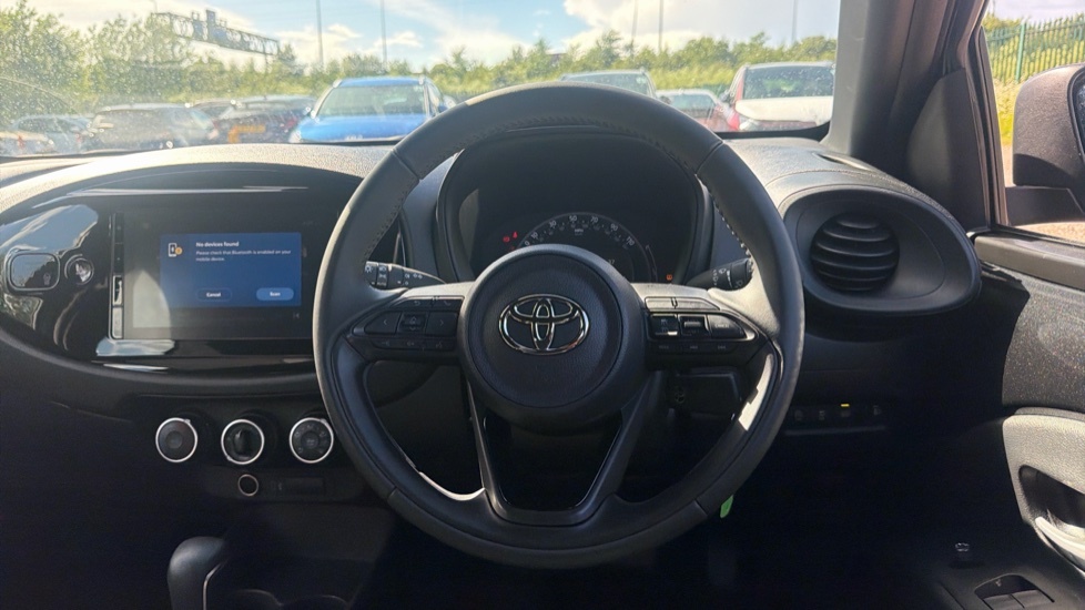 Toyota Aygo X Edge White #7