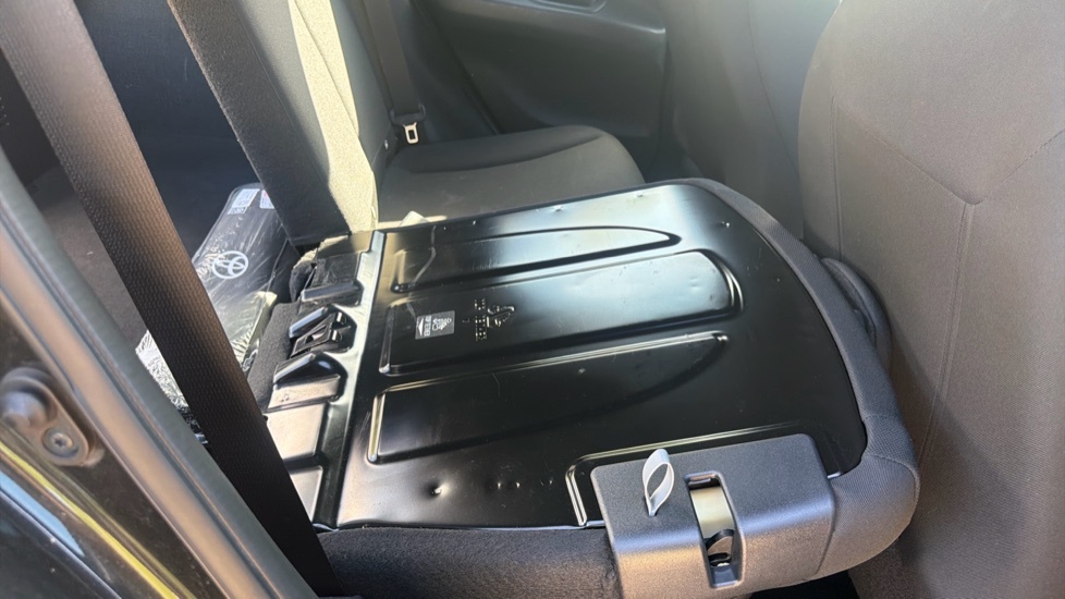 Toyota Aygo X Edge White #18